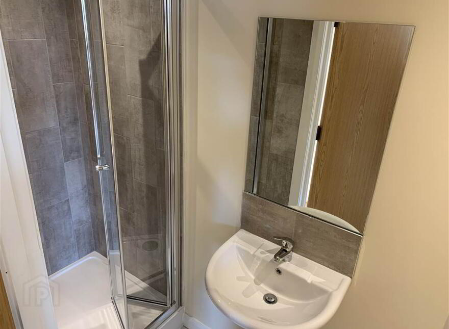 Apartment 9 202 206 Albertbridge Road, Belfast, BT5 4GY