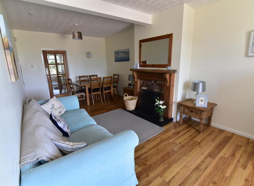 4 Brookvale Terrace, Portrush, BT56 8EY