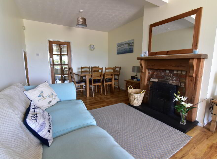 4 Brookvale Terrace, Portrush, BT56 8EY