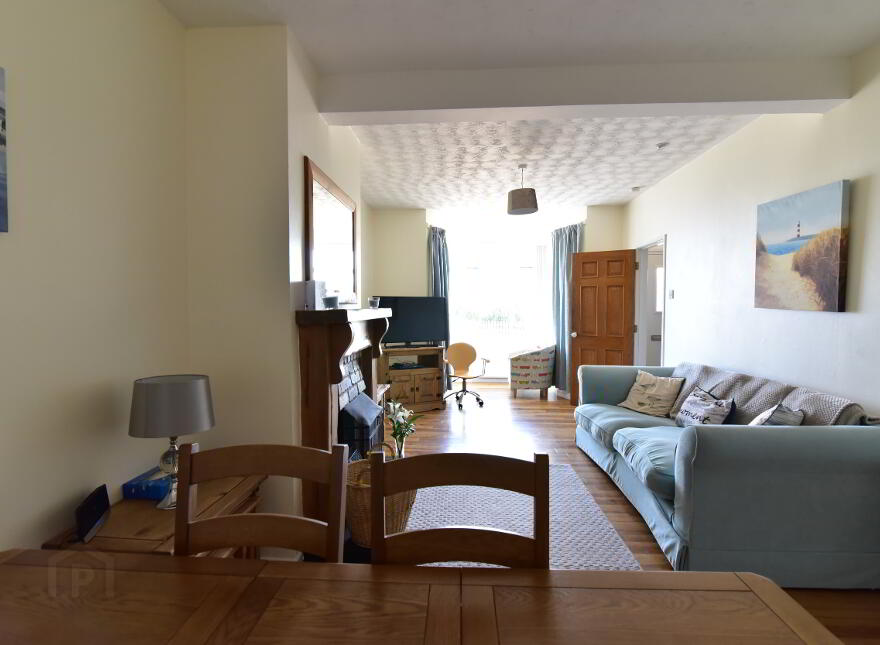 4 Brookvale Terrace, Portrush, BT56 8EY