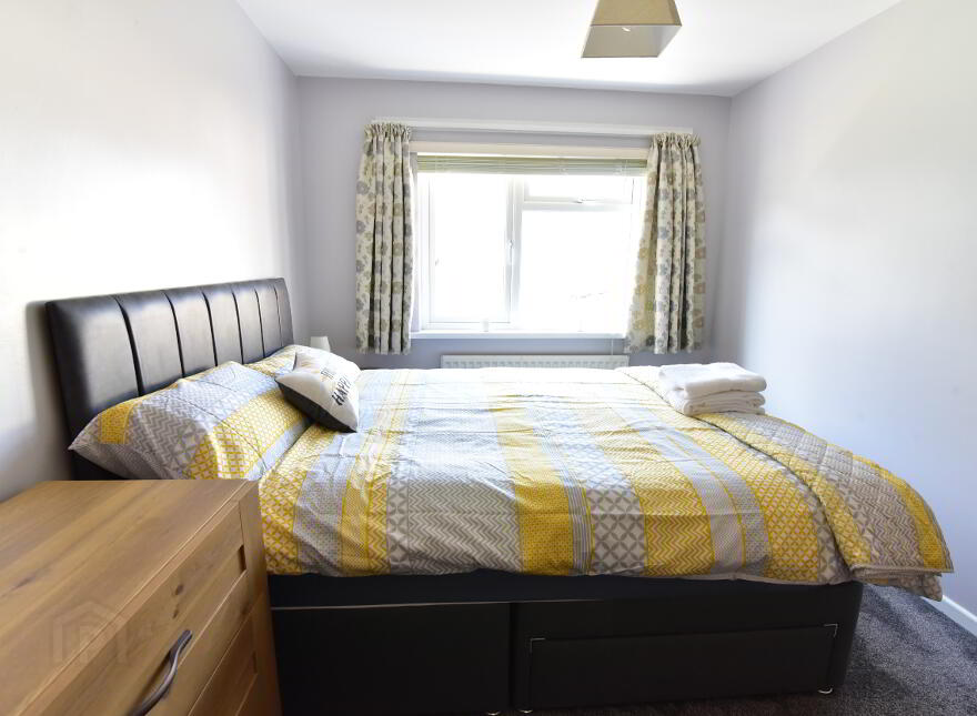 4 Brookvale Terrace, Portrush, BT56 8EY