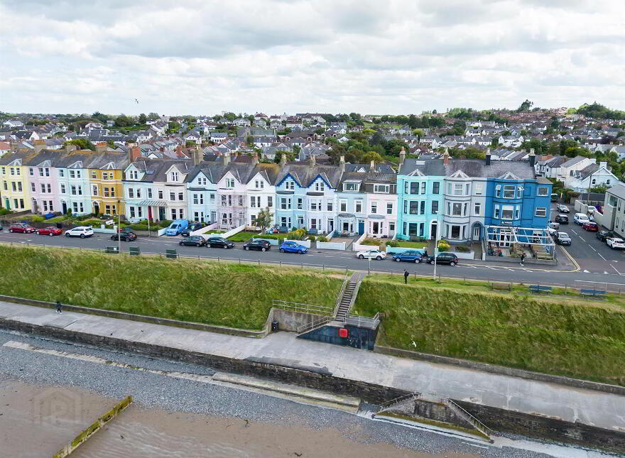 16 Ballyholme Esplanade, Bangor, BT20 5LZ