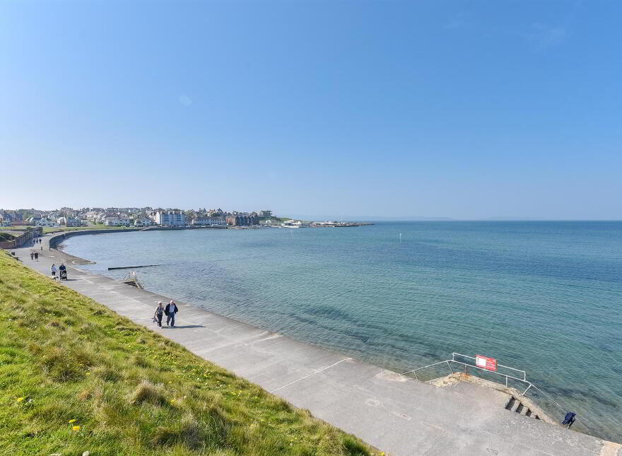 16 Ballyholme Esplanade, Bangor, BT20 5LZ