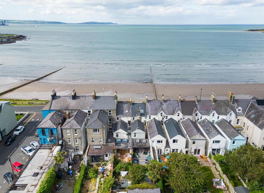 16 Ballyholme Esplanade, Bangor, BT20 5LZ