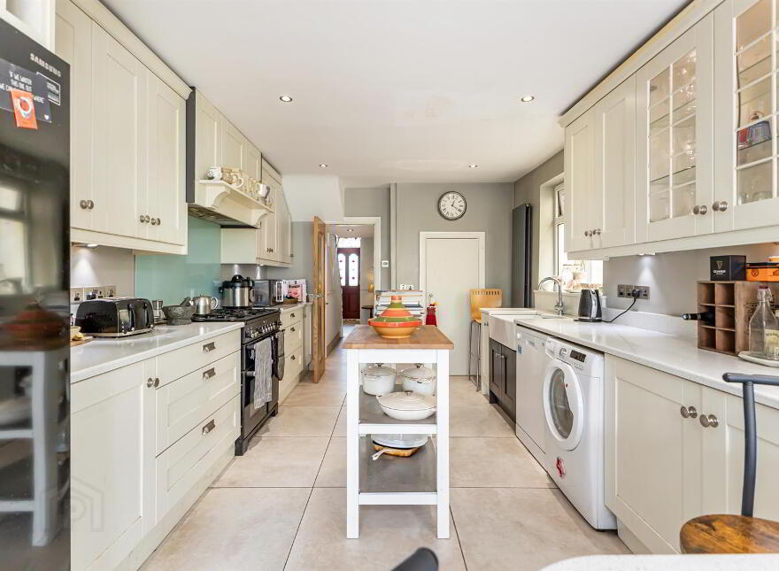 16 Ballyholme Esplanade, Bangor, BT20 5LZ