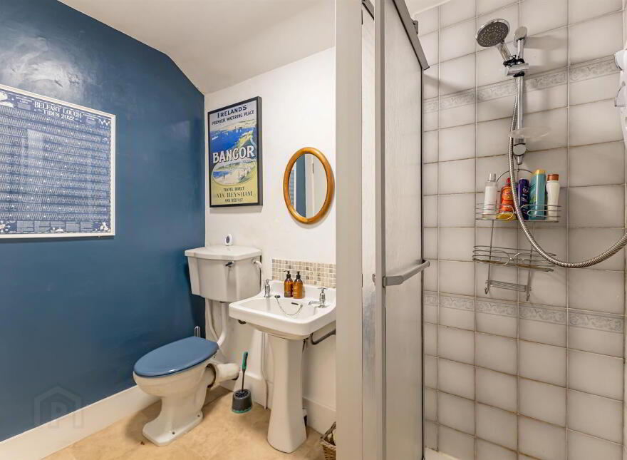 16 Ballyholme Esplanade, Bangor, BT20 5LZ