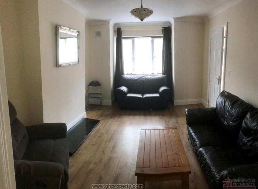No 8 Clements Court, Lough Rynn Estate, Mohill, N41R123