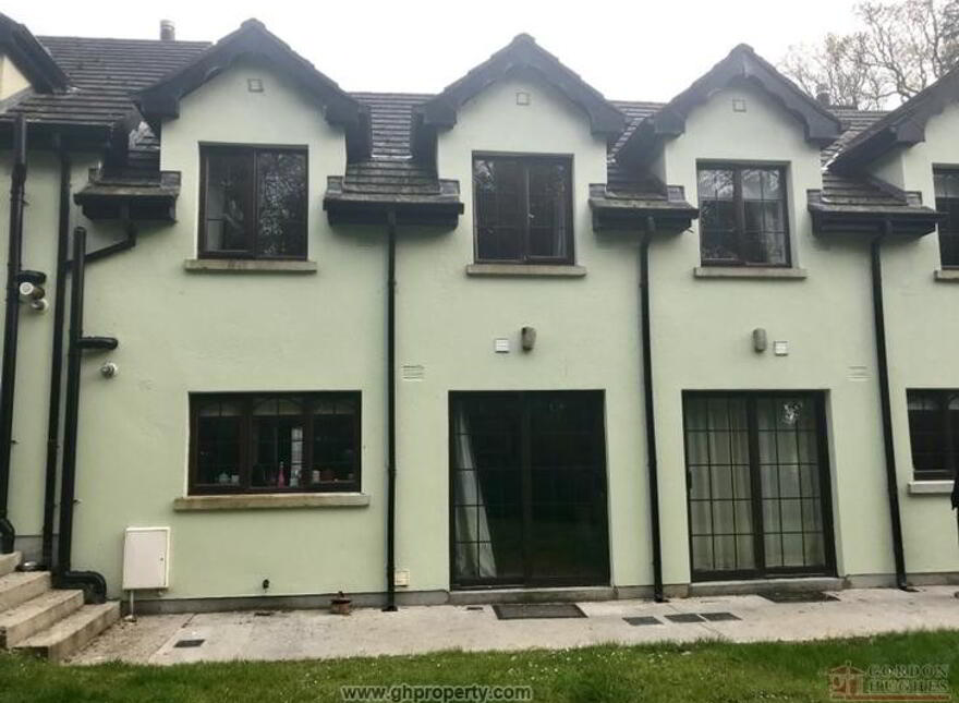 No 8 Clements Court, Lough Rynn Estate, Mohill, N41R123