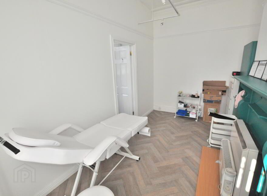 126 Bloomfield Avenue, Belfast, BT5 5AE