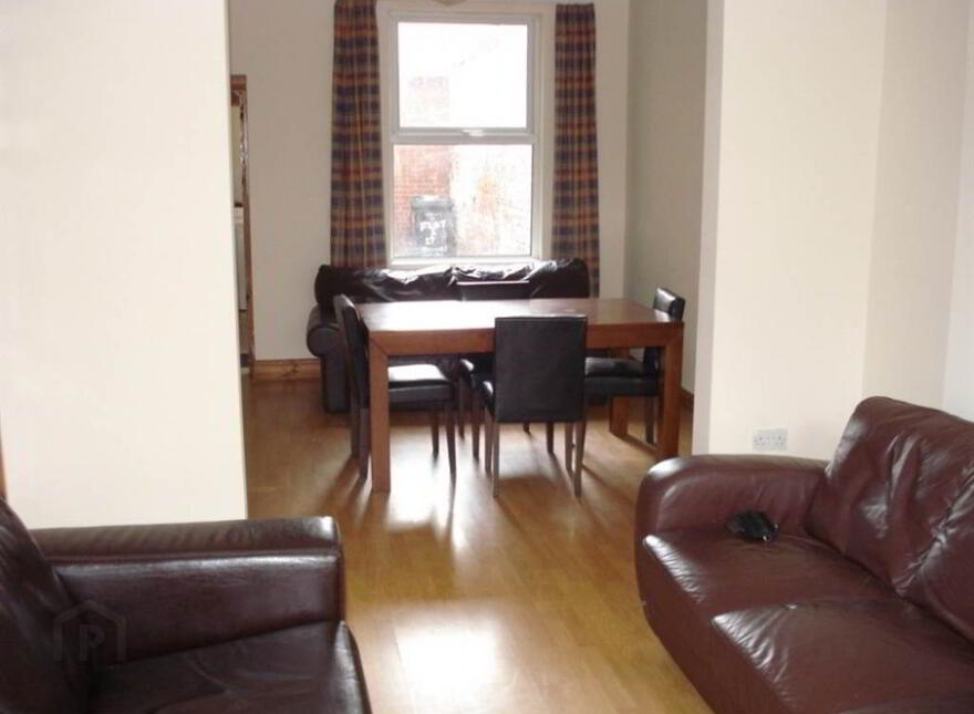 67 Dunluce Avenue, Lisburn Road, Belfast, BT9 7AW