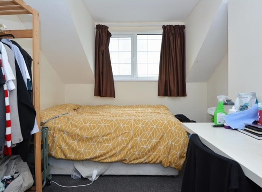 67 Dunluce Avenue, Lisburn Road, Belfast, BT9 7AW