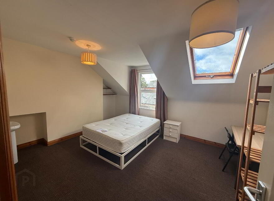 67 Dunluce Avenue, Lisburn Road, Belfast, BT9 7AW