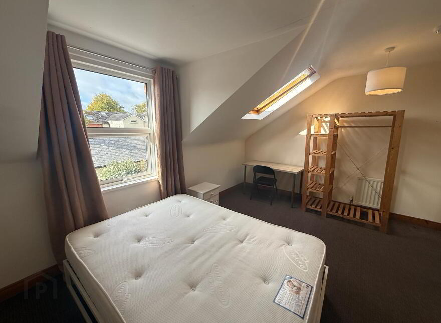 67 Dunluce Avenue, Lisburn Road, Belfast, BT9 7AW