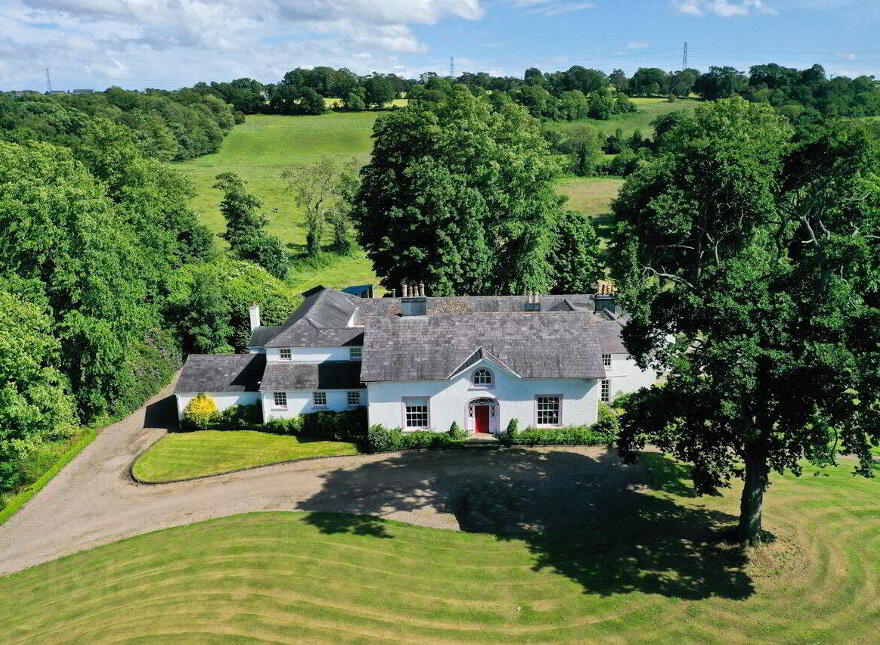 Ballyaughlis Lodge, 238 Ballylesson Road, Drumbo, Lisburn, BT27 5TS