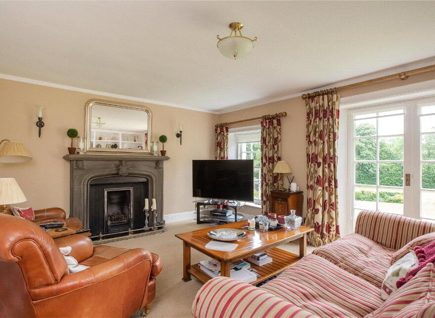 Ballyaughlis Lodge, 238 Ballylesson Road, Drumbo, Lisburn, BT27 5TS