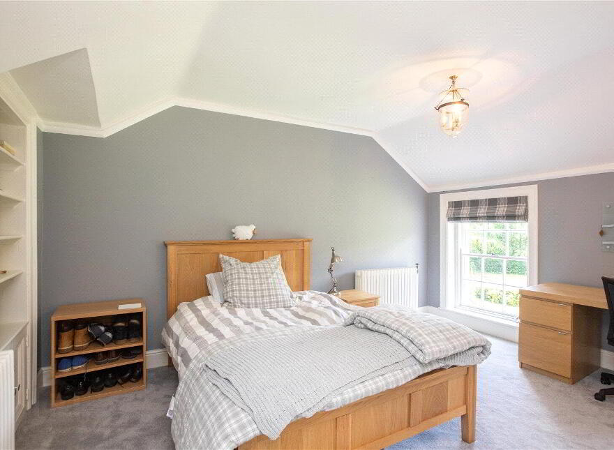 Ballyaughlis Lodge, 238 Ballylesson Road, Drumbo, Lisburn, BT27 5TS
