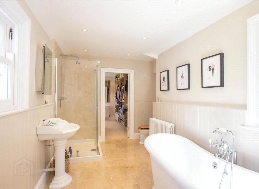 Ballyaughlis Lodge, 238 Ballylesson Road, Drumbo, Lisburn, BT27 5TS