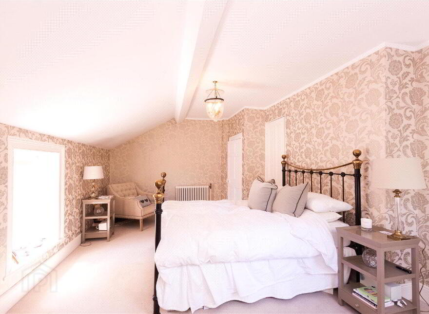 Ballyaughlis Lodge, 238 Ballylesson Road, Drumbo, Lisburn, BT27 5TS