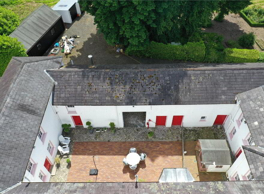 Ballyaughlis Lodge, 238 Ballylesson Road, Drumbo, Lisburn, BT27 5TS