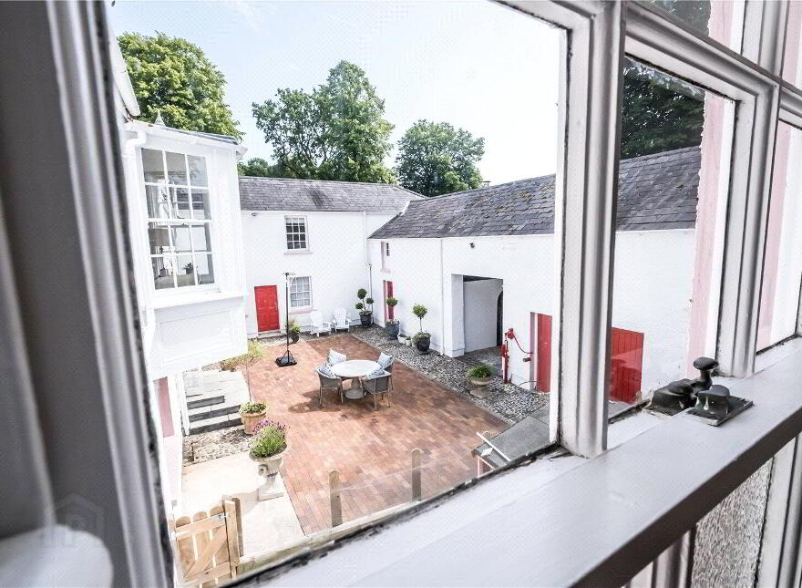 Ballyaughlis Lodge, 238 Ballylesson Road, Drumbo, Lisburn, BT27 5TS