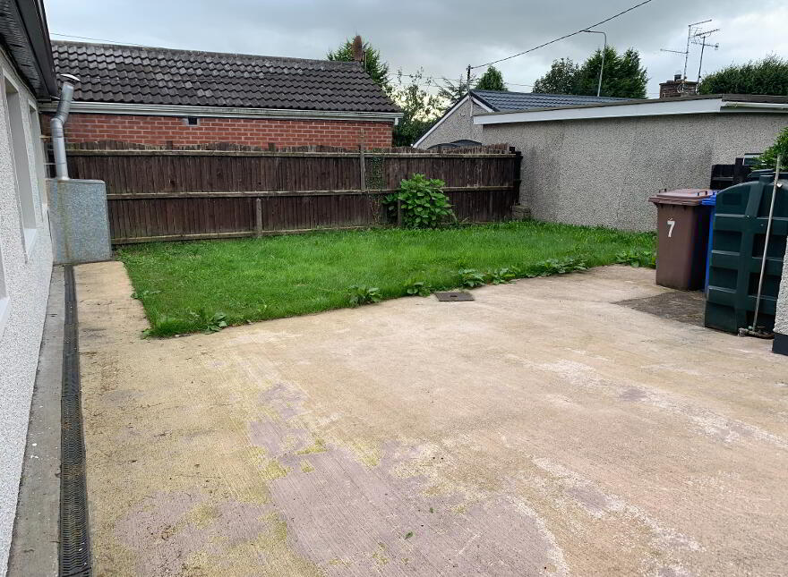 7 Springfield Crescent, Dungannon, BT70 1QU
