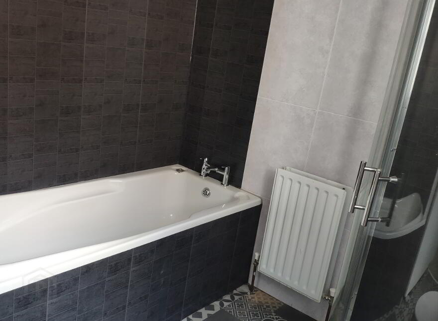25 Holm Terrace, Dromore, BT25 1HN