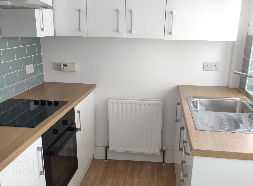 25 Holm Terrace, Dromore, BT25 1HN