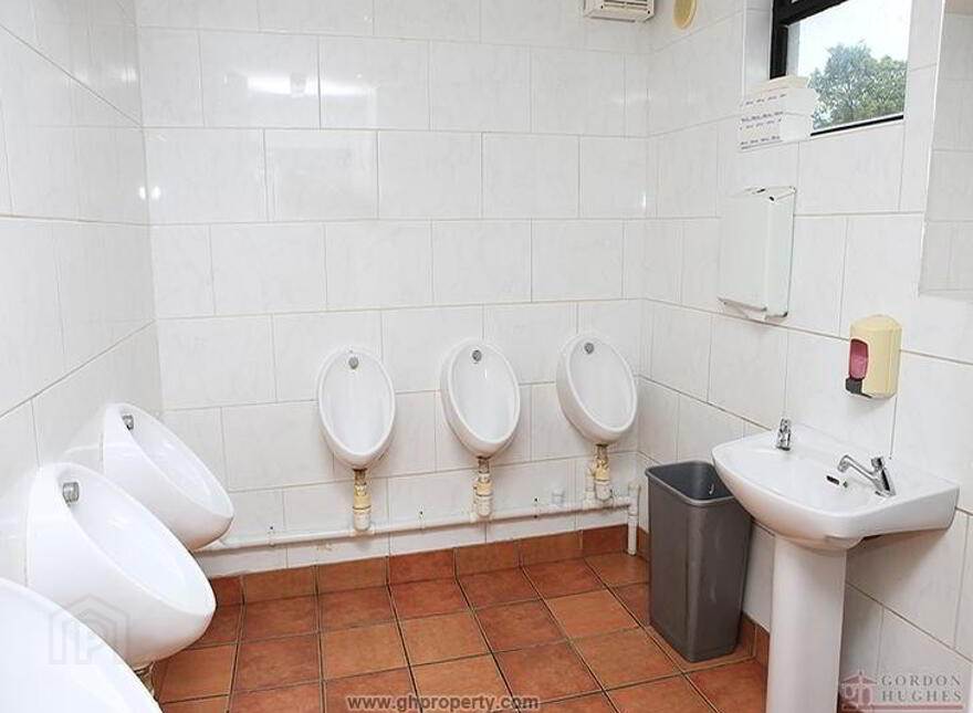 "Priors @ High St", Ballinamore, N41VX22