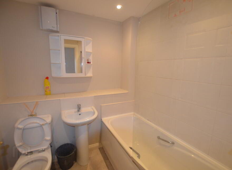 St Annes Lane, Apt 1 1 Blacks Road, Belfast, BT10 0PP