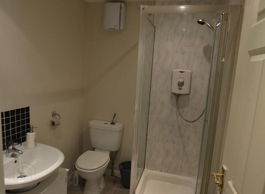 St Annes Lane, Apt 1 1 Blacks Road, Belfast, BT10 0PP