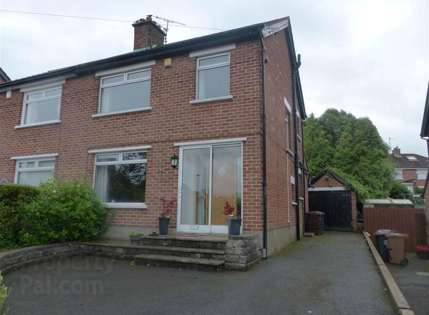 11 Glendale Avenue South, Saintfield Road, Belfast, BT8 6LG photo