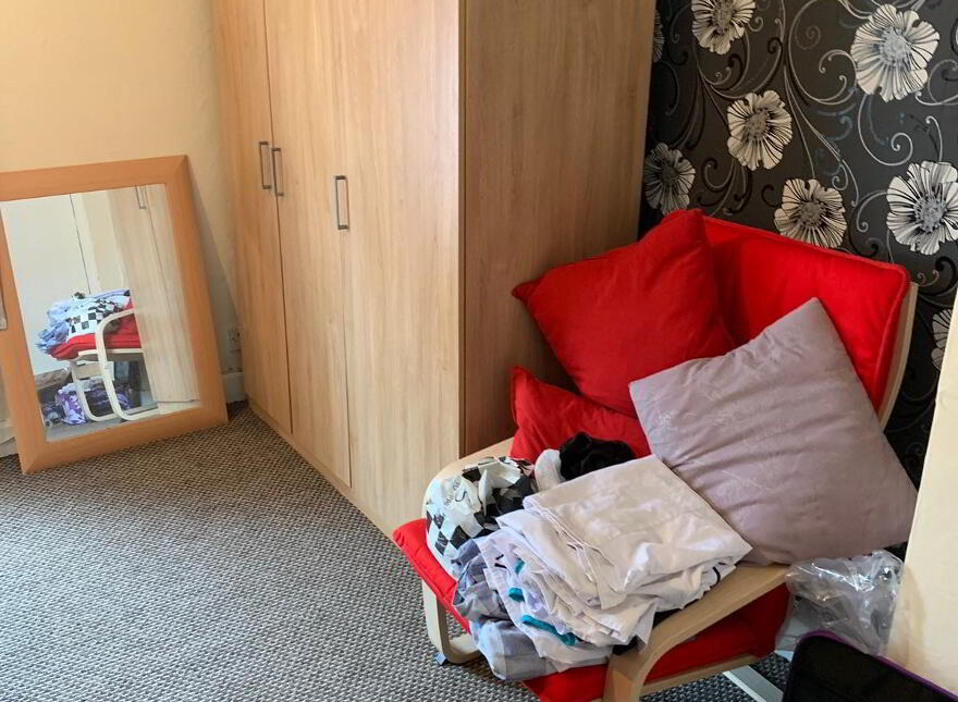 24 Harrogate St, Belfast, BT12 7AT