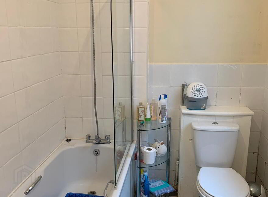 24 Harrogate St, Belfast, BT12 7AT
