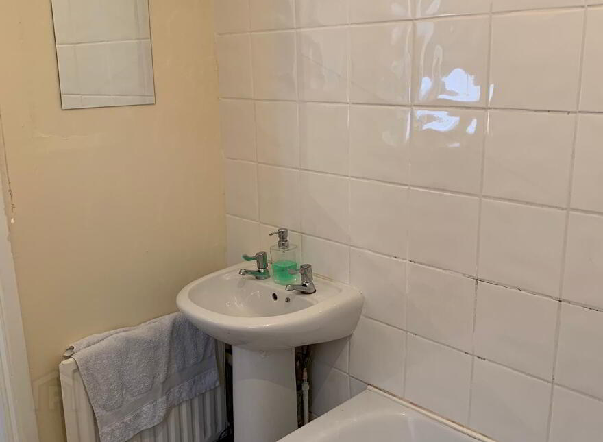 24 Harrogate St, Belfast, BT12 7AT