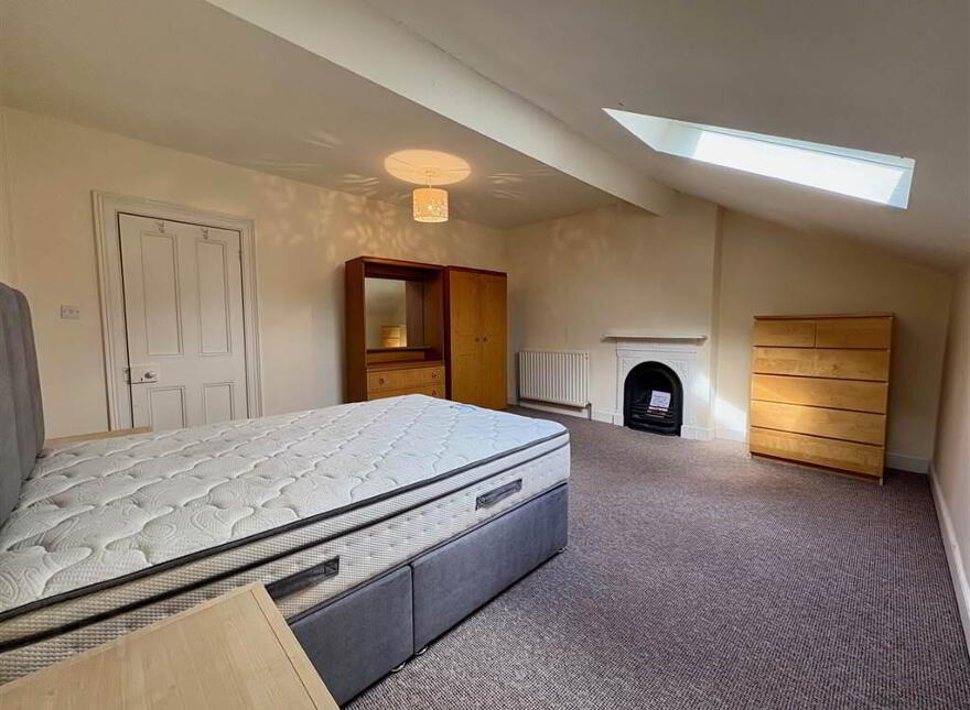 Flat 2, 1 Castlereagh Place, Belfast, BT5 4NN