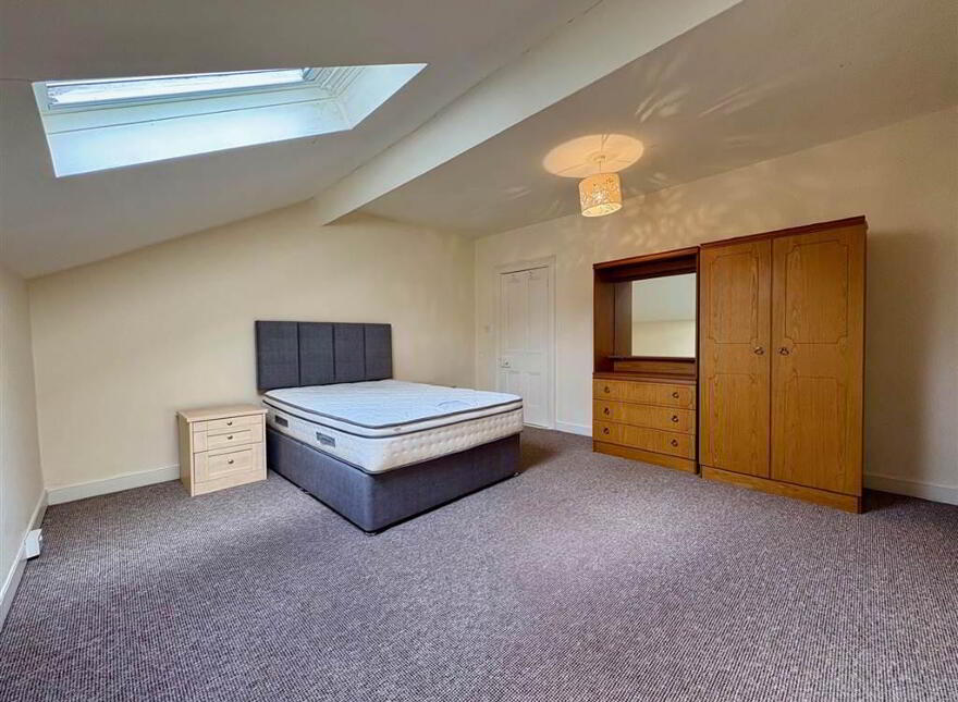 Flat 2, 1 Castlereagh Place, Belfast, BT5 4NN