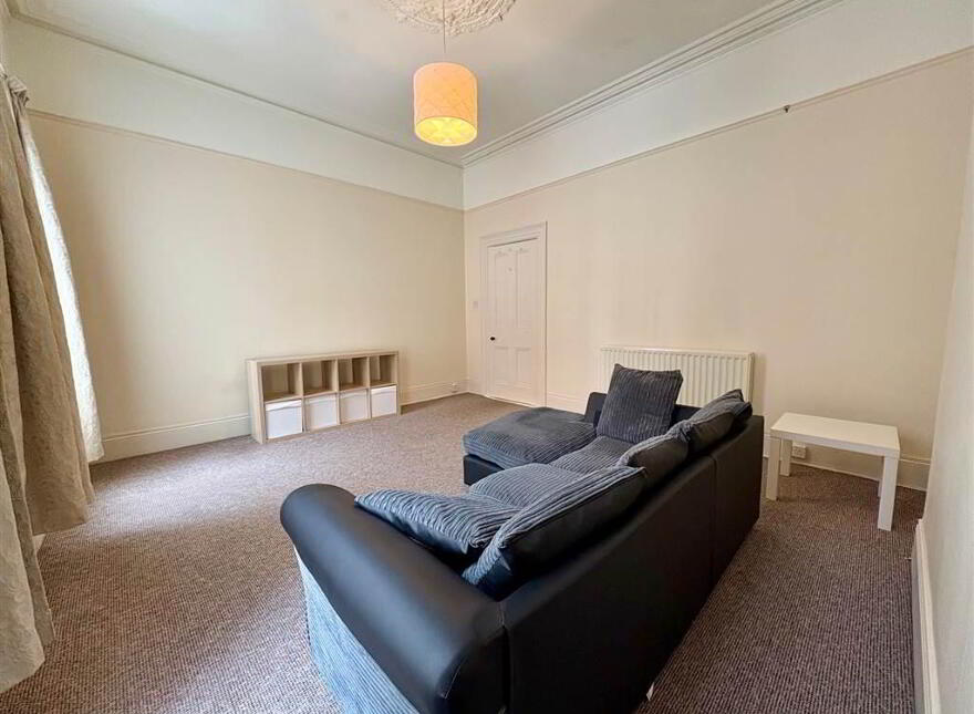 Flat 2, 1 Castlereagh Place, Belfast, BT5 4NN