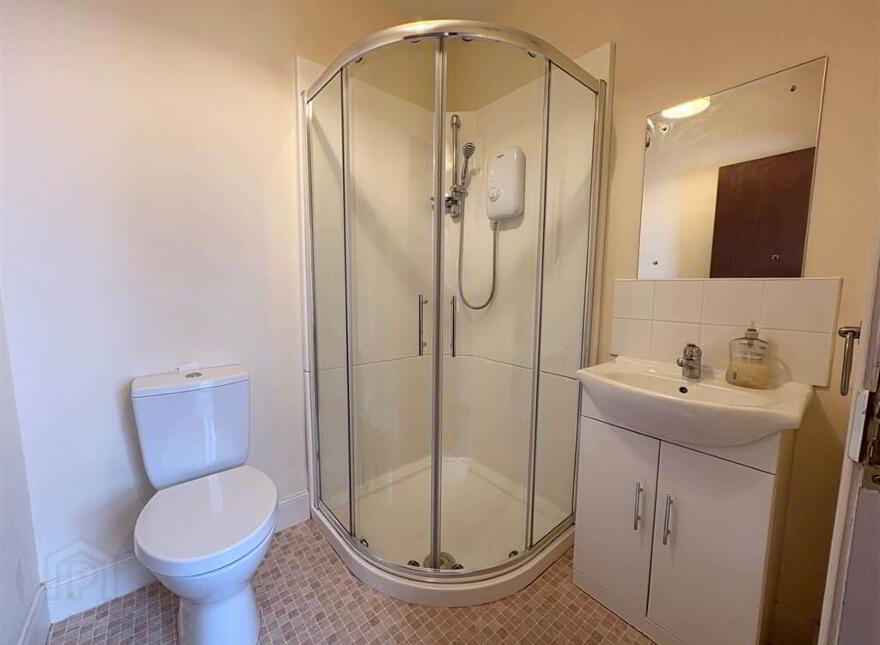 Flat 2, 1 Castlereagh Place, Belfast, BT5 4NN
