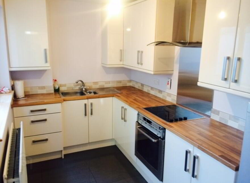 39 Ulsterville Gardens, Lisburn Road, Belfast, BT9 7BA
