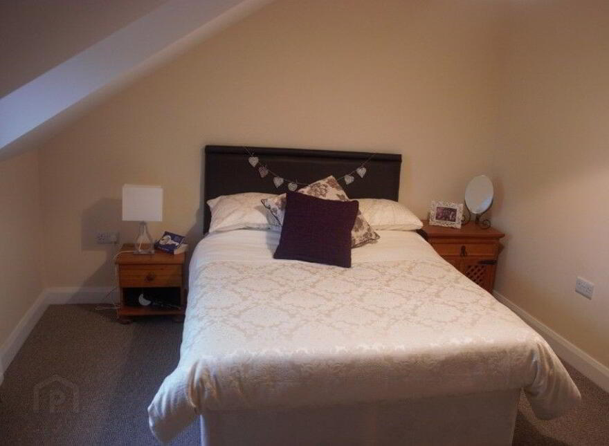 39 Ulsterville Gardens, Lisburn Road, Belfast, BT9 7BA