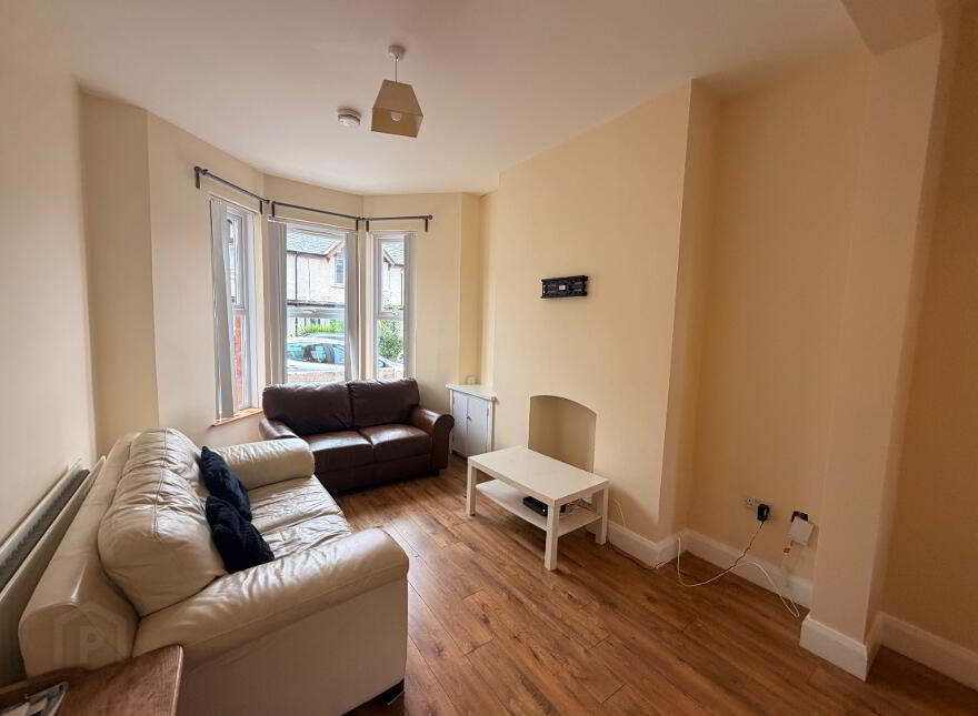 39 Ulsterville Gardens, Lisburn Road, Belfast, BT9 7BA