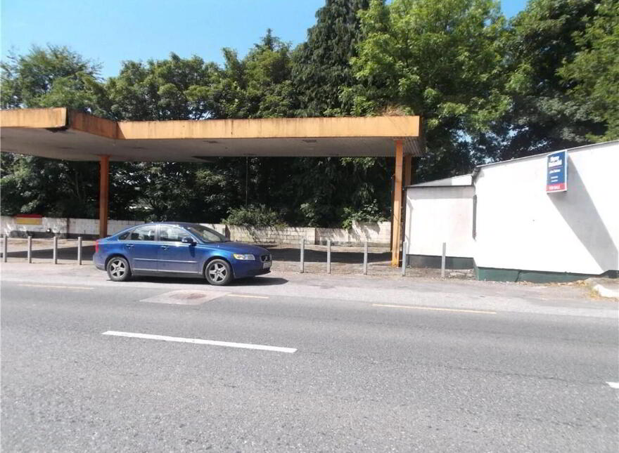 Garage & Forecourt, Main St, Mullinavat, Kk25603f