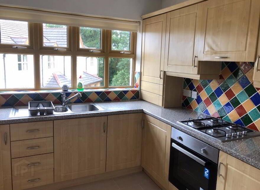 35 Woodrow Gardens, Saintfield, Ballynahinch, BT24 7WG