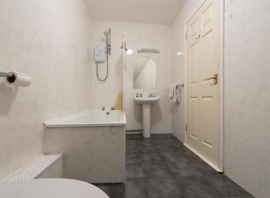 Ennislare House, 7-9 Princetown Road, Bangor, BT20 3TA