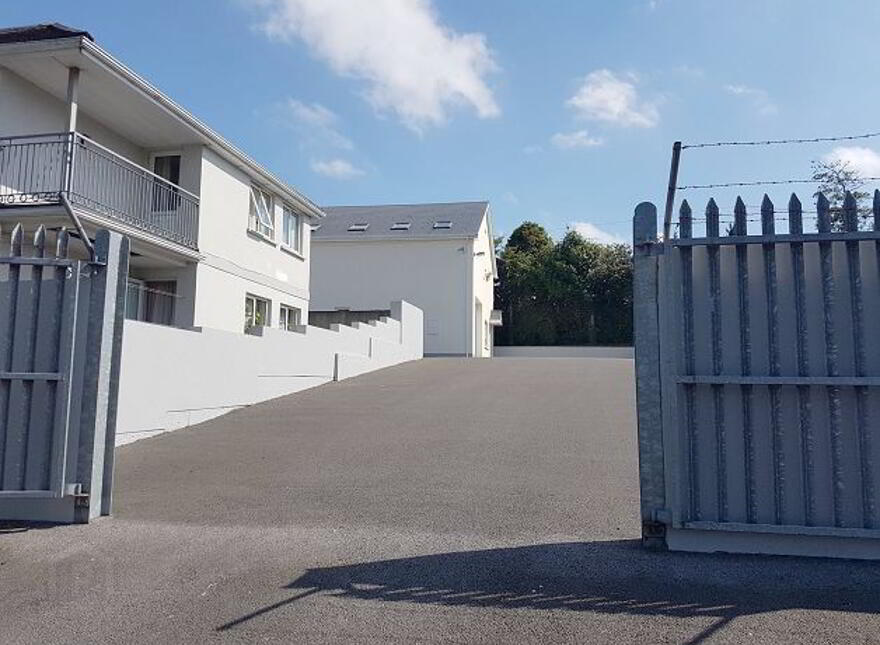 Glenfin Road, Ballybofey, F93ED39