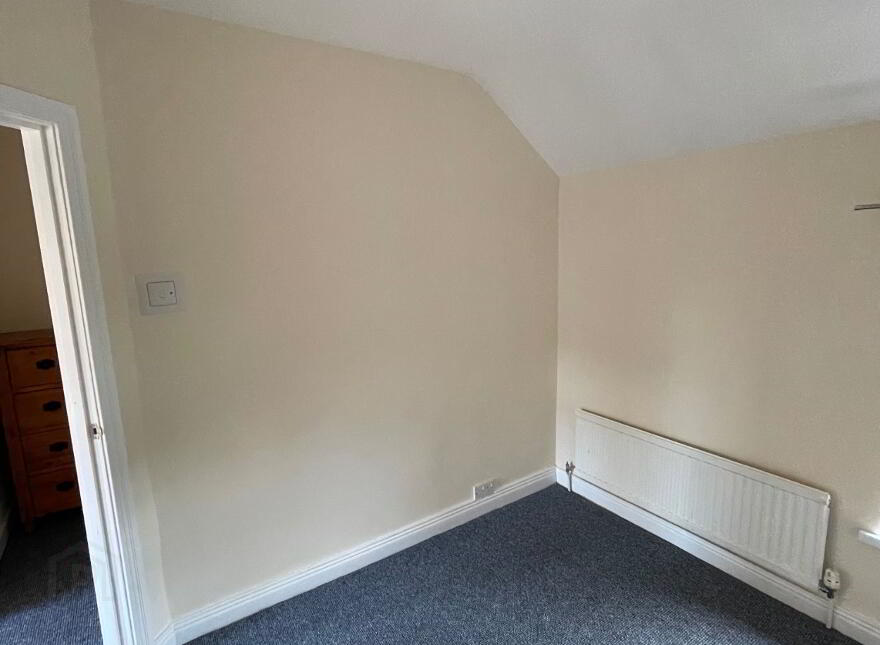 28 Whitehall Parade, Belfast, BT7 3GX