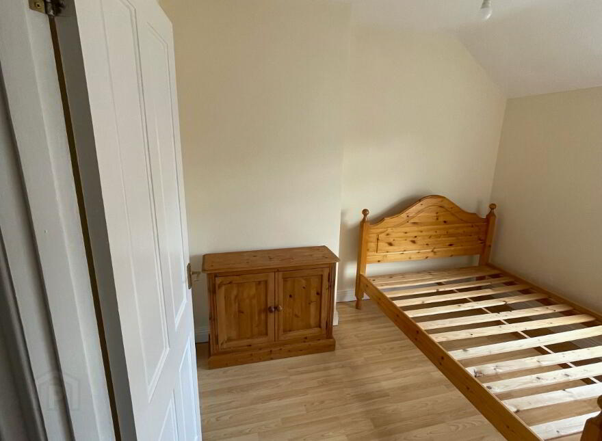 28 Whitehall Parade, Belfast, BT7 3GX