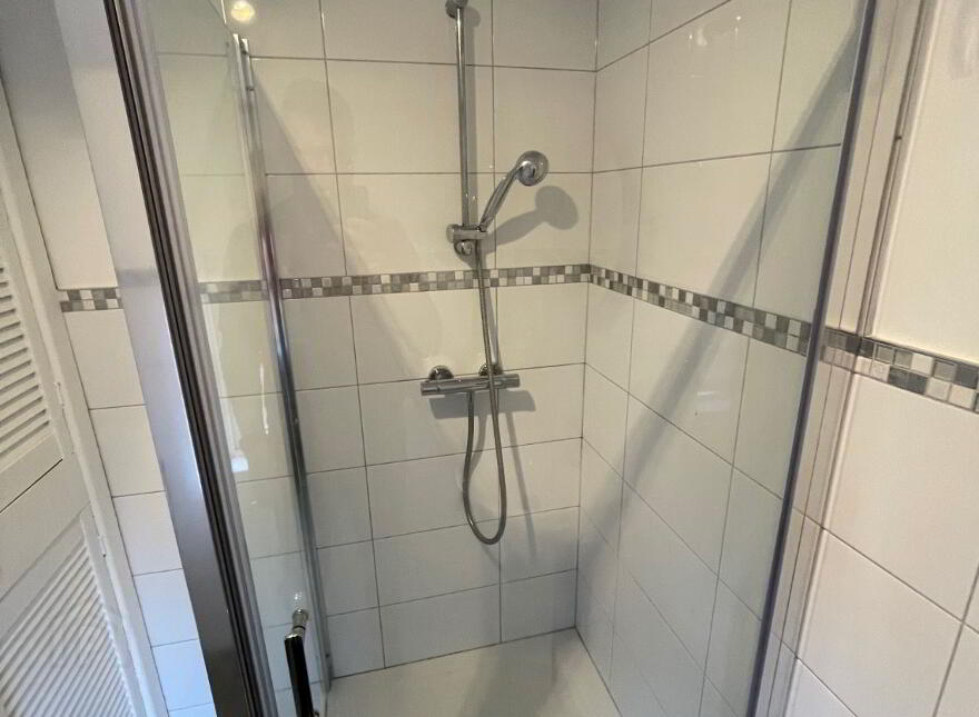 28 Whitehall Parade, Belfast, BT7 3GX