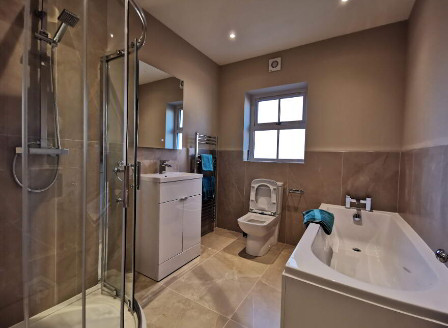 16 Oak Country Way, Londonderry, BT47 6HQ