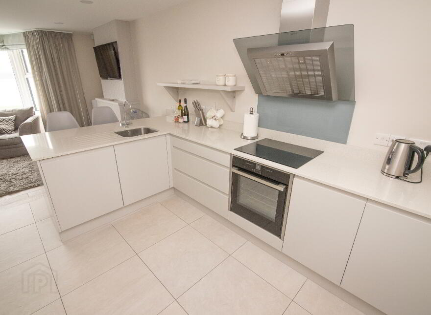 Flat 4, 14 Kerr Street, Portrush, BT56 8DG